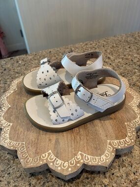 6C Footmates Ariel White Sandals